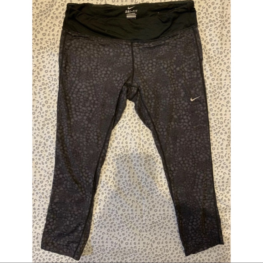 Women Nike DRI-FIT Leggings Large